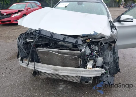 2015 Mercedes-Benz Gla 250 z USA, uszkodzony, nr VIN WDCTG4EB1FJ128030